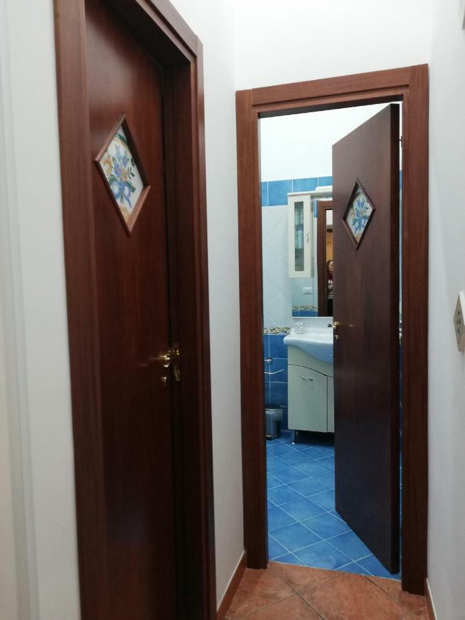 Apartment Casa Lillina A Toledo , Near Piazza Del Plebiscito Naples